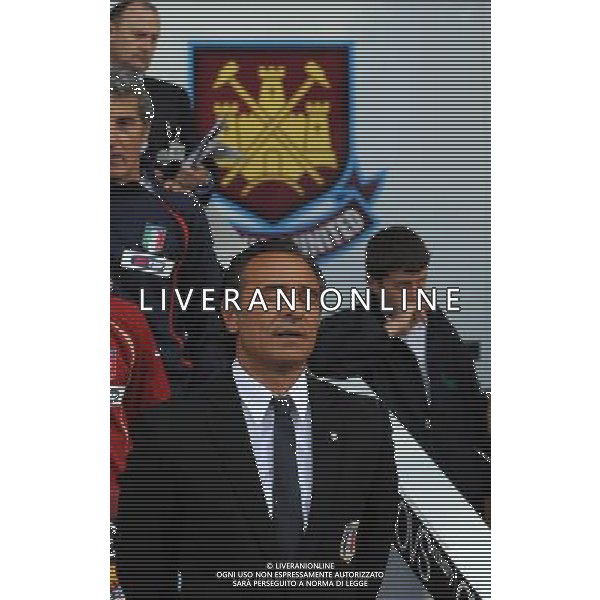 Amichevole Londra (Upton Park Stadium) - 10.08.2010 Italia-Costa d\'Avorio Nella Foto:prandelli cesare durante l\'inno nazionale /Ph.Vitez-Ag. Aldo Liverani