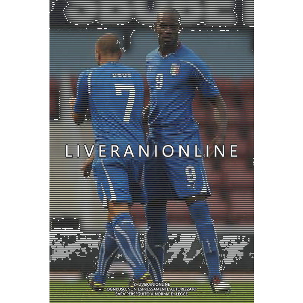 Amichevole Londra (Upton Park Stadium) - 10.08.2010 Italia-Costa d\'Avorio Nella Foto:Mario BALOTELLI-Simone PEPE /Ph.Vitez-Ag. Aldo Liverani