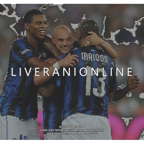 Trofeo TIM 2010 Bari - 13.08.2010 Juventus-Inter-Milan Nella Foto:esultanza dopo il gol di wesley sneijder con maicon /Ph.Vitez-Ag. Aldo Liverani