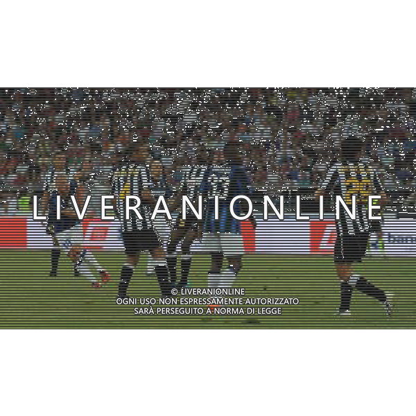 Trofeo TIM 2010 Bari - 13.08.2010 Juventus-Inter-Milan Nella Foto: il gol di wesley sneijder /Ph.Vitez-Ag. Aldo Liverani