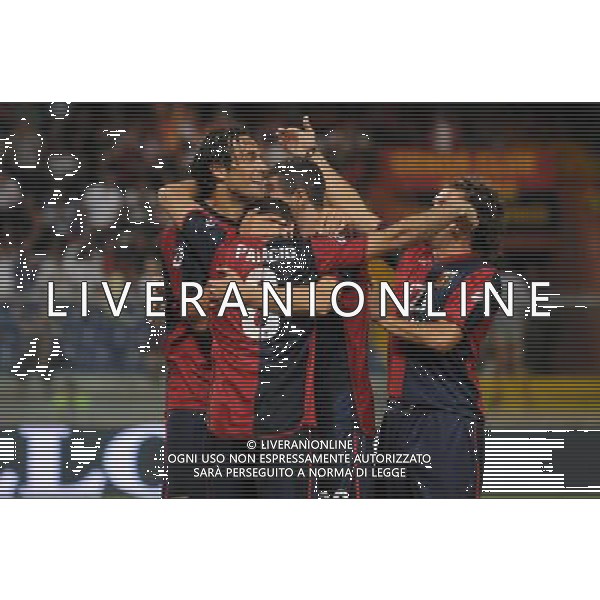 Genoa - Atletico Bilbao 14mo Trofeo Spagnolo Genova 13-08-2010 Nella foto: abbracci Esultanza dopo il gol di luca toni ©Alessandro Falzone/AGENZIA ALDO LIVERANI SAS 