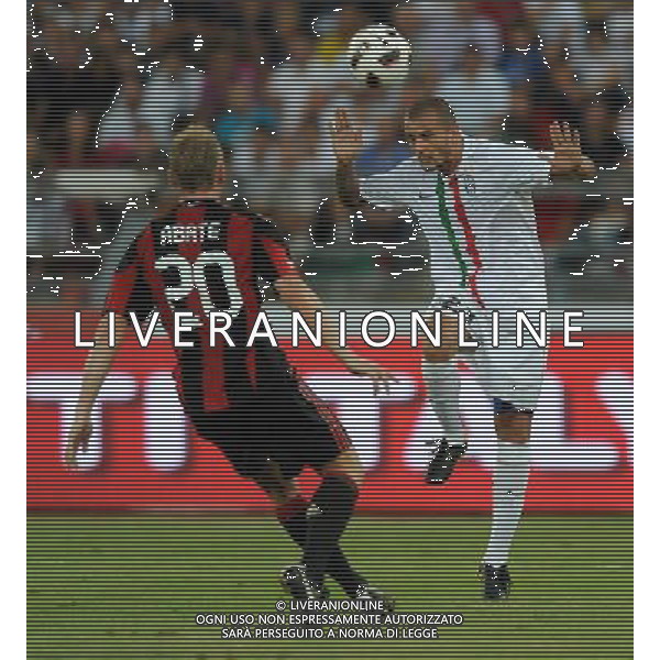 Trofeo TIM 2010 Bari - 13.08.2010 Juventus-Inter-Milan Nella Foto:pepe simone e ignazio abate /Ph.Vitez-Ag. Aldo Liverani