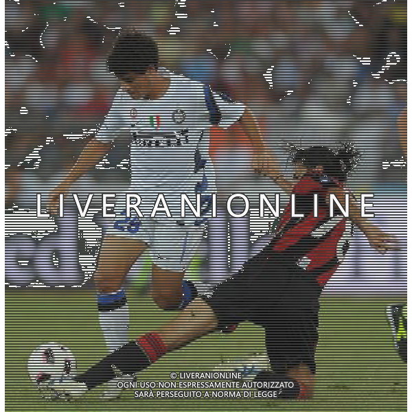 Trofeo TIM 2010 Bari - 13.08.2010 Juventus-Inter-Milan Nella Foto:coutinho e yepes /Ph.Vitez-Ag. Aldo Liverani