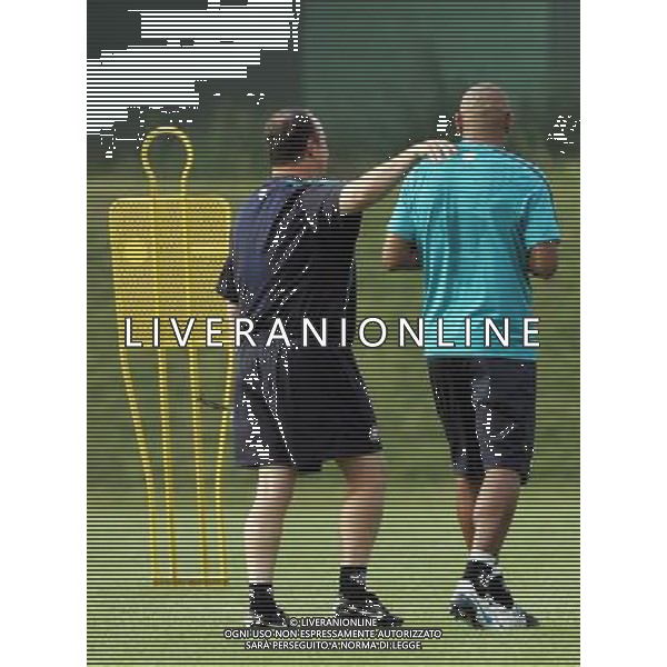 Allenamento Inter Calcio Appiano gentile (Co) 20/08/2010 nella foto rafael benitez e douglas maicon ©Luzzani/Agenzia Aldo Liverani Sas