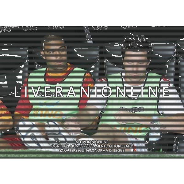 Inter - Roma Supercoppa Italiana 21/08/2010 nella foto adriano e alexander doni in panchina ©Luzzani/Agenzia Aldo Liverani Sas