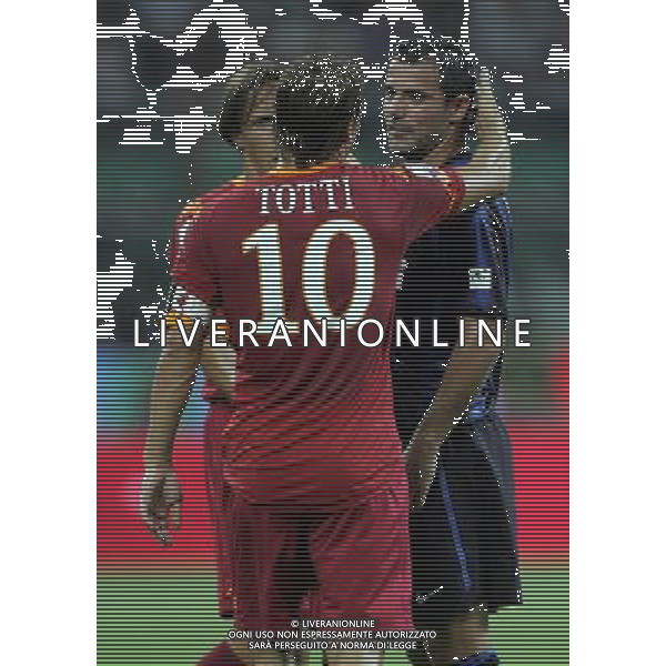 Inter - Roma Finale Supercoppa Italiana Tim 21/08/2010 nella foto francesco totti e stankovic dejan ©Luzzani/Agenzia Aldo Liverani Sas