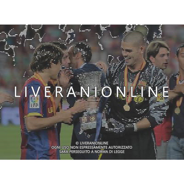 BARCELLONA-SIVIGLIA SUPERCOPPA DI SPAGNA 2010 NELLA FOTO Victor Valdes -Bojan Krkic (ALTERPHOTOS/Acero)-AG ALDO LIVERANI ONLY ITALY