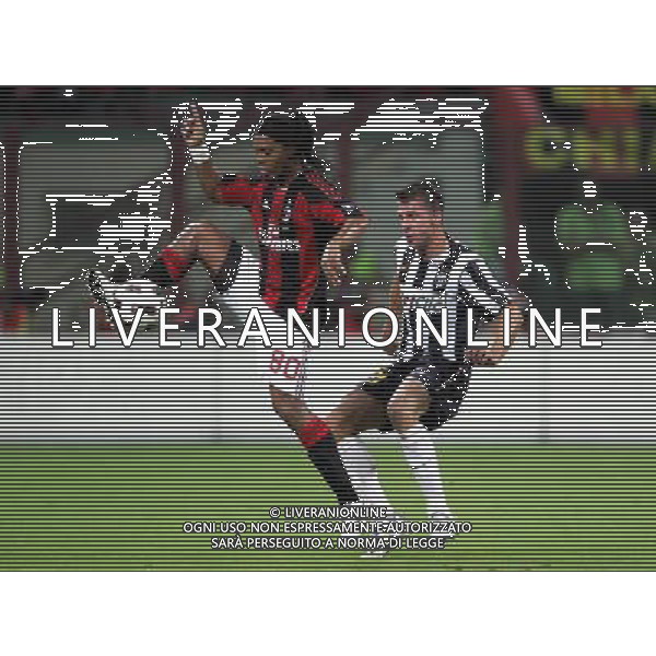 MILAN - JUVENTUS 20mo TROFEO LUIGI BERLUSCONI 22/08/2010 nella foto ronaldinho e grygera ©Luzzani/Agenzia Aldo Liverani Sas