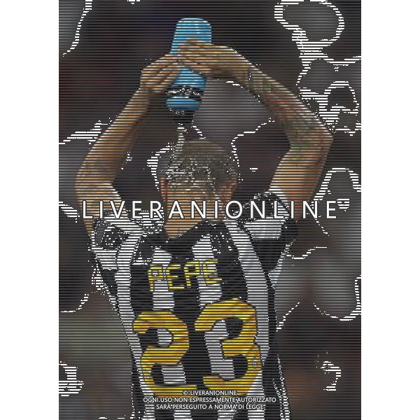 del piero MILAN - JUVENTUS 20mo TROFEO LUIGI BERLUSCONI 22/08/2010 nella foto simone pepe si rinfresca ©Luzzani/Agenzia Aldo Liverani Sas