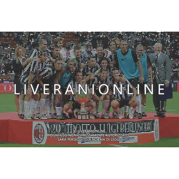 Trofeo Luigi Berlusconi 2010 Milano - 22.08.2010 Milan-Juventus Nella Foto:juventus in posa con la coppa /Ph.Vitez-Ag. Aldo Liverani