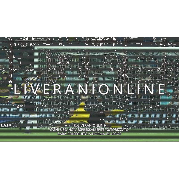 Trofeo Luigi Berlusconi 2010 Milano - 22.08.2010 Milan-Juventus Nella Foto:ultimo rigore di marco motta /Ph.Vitez-Ag. Aldo Liverani