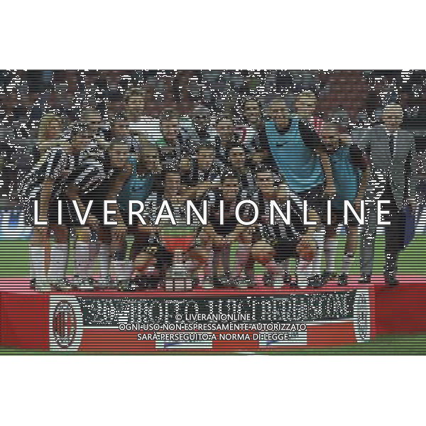 MILAN - JUVENTUS 20mo TROFEO LUIGI BERLUSCONI 22/08/2010 nella foto premiazione juventus ©Luzzani/Agenzia Aldo Liverani Sas