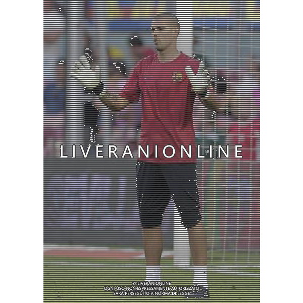 FC Barcelona\'s Victor Valdes during SuperCup of Spain Final match. August 21,2010. (ALTERPHOTOS/Acero) BARCELLONA-SIVIGLIA SUPERCOPPA DI SPAGNA 2010 AG ALDO LIVERANI SAS ITALY ONLY *** Local Caption *** .