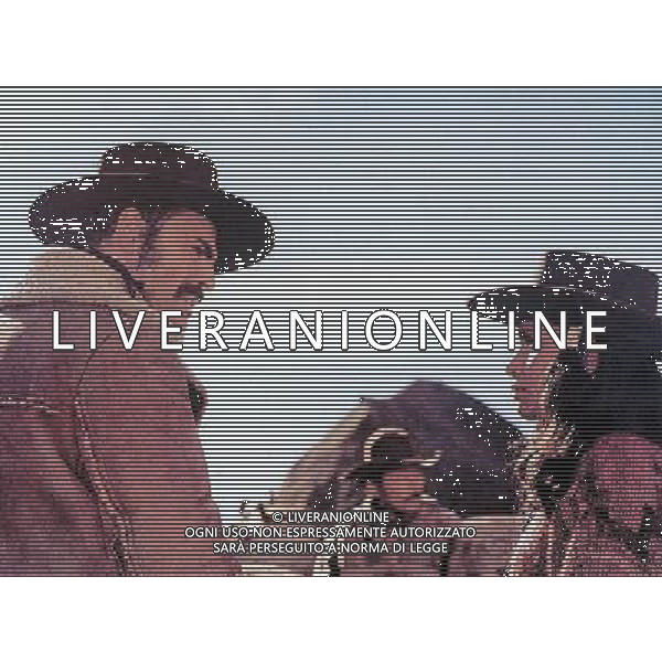 FILM JOE KIDD 1972 NELLA FOTO JOHN SAXON-STELLA GARCIA AG ALDO LIVERANI