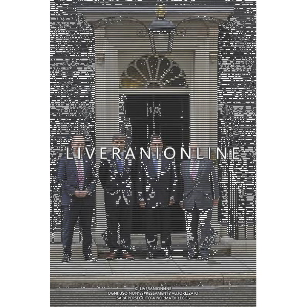 Fifa inspectors have begun a four-day visit as part of England\'s quest to host the 2018 World Cup.The Fifa delegation will meet Deputy Prime Minister Nick Clegg in Downing Street before touring Wembley Stadium with England manager Fabio Capello. Photo Shows; Fifa arriving at 10 Downing Street In pic: Chief Executive Andy Anson, chairman of the Chilean FA Harold Mayne-Nicholls, South Africa 2010 chief executive Danny Jordaan and chairman of the 2018 World Cup bid team Geoff Thompson ©photoshot/Agenzia Aldo Liverani Sas - ITALY ONLY - LONDRA: Gli ispettori della Fifa hanno iniziato una visita di quattro giorni in Inghilterra ufficialmente candidata per ospitare i Mondiali di calcio o Coppa del Mondo FIFA del 2018. La delegazione incontrera\' prima il Vice Primo Ministro Nick Clegg a Downing Street poi il giro dello stadio di Wembley con il manager dell\'Inghilterra Fabio Capello.