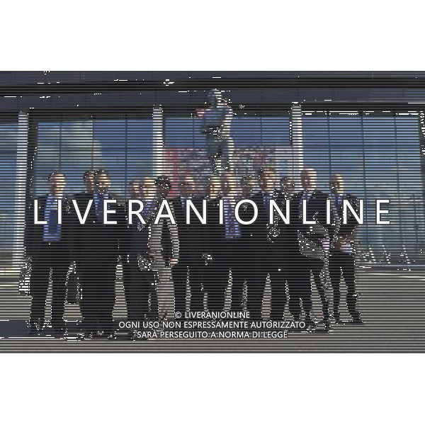 Fifa inspectors have begun a four-day visit as part of England\'s quest to host the 2018 World Cup.The Fifa delegation will meet Deputy Prime Minister Nick Clegg in Downing Street before touring Wembley Stadium with England manager Fabio Capello. Photo Shows; Fifa inspectors at Wembley Stadium in front of the Bobby moore Statue ©photoshot/Agenzia Aldo Liverani Sas - ITALY ONLY - LONDRA: Gli ispettori della Fifa hanno iniziato una visita di quattro giorni in Inghilterra ufficialmente candidata per ospitare i Mondiali di calcio o Coppa del Mondo FIFA del 2018. La delegazione incontrera\' prima il Vice Primo Ministro Nick Clegg a Downing Street poi il giro dello stadio di Wembley con il manager dell\'Inghilterra Fabio Capello.