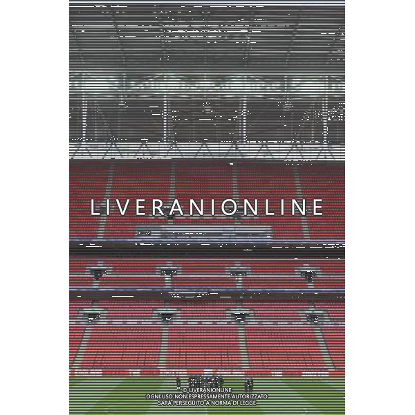 Fifa inspectors have begun a four-day visit as part of England\'s quest to host the 2018 World Cup.The Fifa delegation will meet Deputy Prime Minister Nick Clegg in Downing Street before touring Wembley Stadium with England manager Fabio Capello. Photo Shows; Fifa inspectors at Wembley Stadium with Fabio Capello. ©photoshot/Agenzia Aldo Liverani Sas - ITALY ONLY - LONDRA: Gli ispettori della Fifa hanno iniziato una visita di quattro giorni in Inghilterra ufficialmente candidata per ospitare i Mondiali di calcio o Coppa del Mondo FIFA del 2018. La delegazione incontrera\' prima il Vice Primo Ministro Nick Clegg a Downing Street poi il giro dello stadio di Wembley con il manager dell\'Inghilterra Fabio Capello.