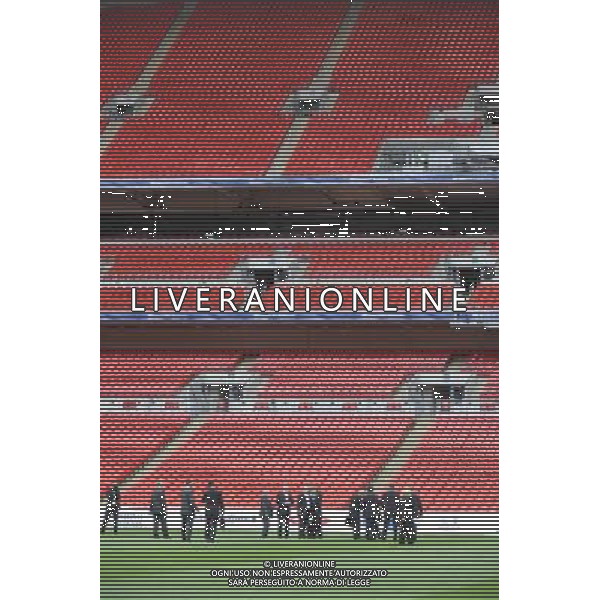 Fifa inspectors have begun a four-day visit as part of England\'s quest to host the 2018 World Cup.The Fifa delegation will meet Deputy Prime Minister Nick Clegg in Downing Street before touring Wembley Stadium with England manager Fabio Capello. Photo Shows; Fifa inspectors at Wembley Stadium with Fabio Capello. ©photoshot/Agenzia Aldo Liverani Sas - ITALY ONLY - LONDRA: Gli ispettori della Fifa hanno iniziato una visita di quattro giorni in Inghilterra ufficialmente candidata per ospitare i Mondiali di calcio o Coppa del Mondo FIFA del 2018. La delegazione incontrera\' prima il Vice Primo Ministro Nick Clegg a Downing Street poi il giro dello stadio di Wembley con il manager dell\'Inghilterra Fabio Capello.