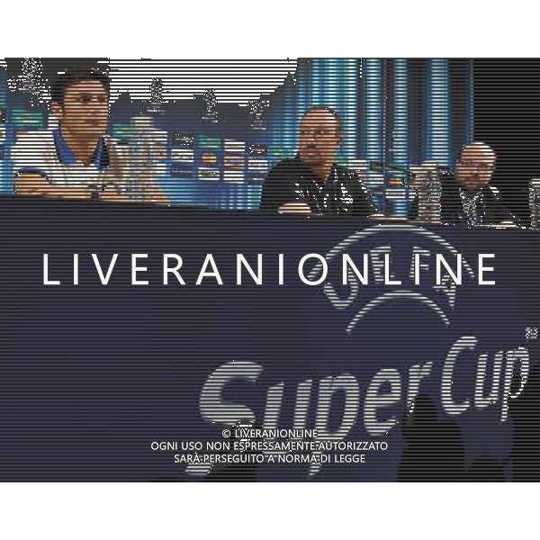 UEFA SuperCup 2010 Montecarlo (Principato di Monaco) - 26.08.2010 Conferenza Stampa e Allenamenti Nella Foto:Javier Zanetti-Rafael Benitez /Ph.Vitez-Ag. Aldo Liverani