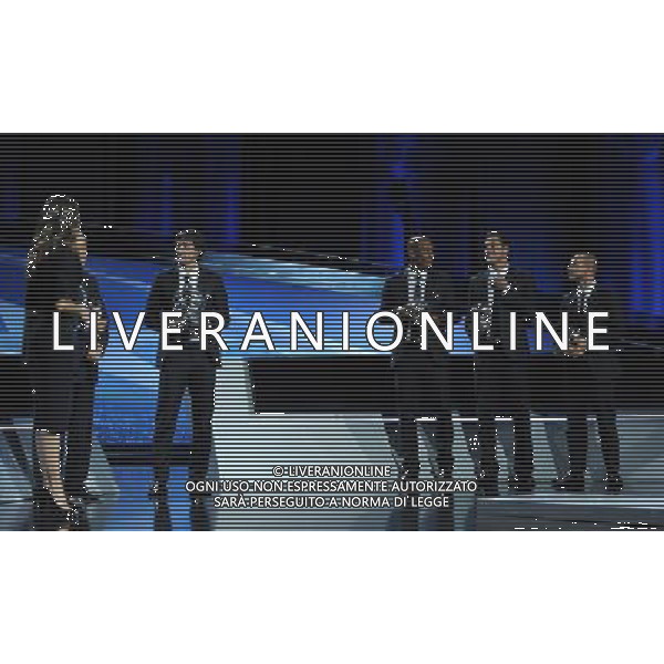 Champions League Draw 2010/2011 Sorteggi Montecarlo (Principato di Monaco) - 26.08.2010 Nella Foto:milito premiato da platini come miglior giocatore champions league 2009-2010 /Ph.Vitez-Ag. Aldo Liverani