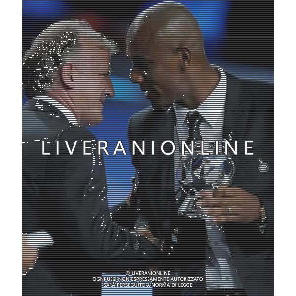 Champions League Draw 2010/2011 Sorteggi Montecarlo (Principato di Monaco) - 26.08.2010 Nella Foto:maicon premiato da brehme /Ph.Vitez-Ag. Aldo Liverani