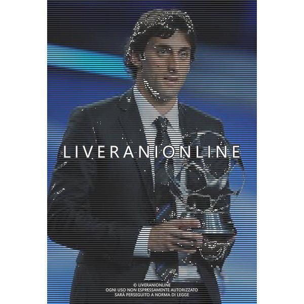 Champions League Draw 2010/2011 Sorteggi Montecarlo (Principato di Monaco) - 26.08.2010 Nella Foto:milito premiato da platini come miglior giocatore champions league 2009-2010 /Ph.Vitez-Ag. Aldo Liverani