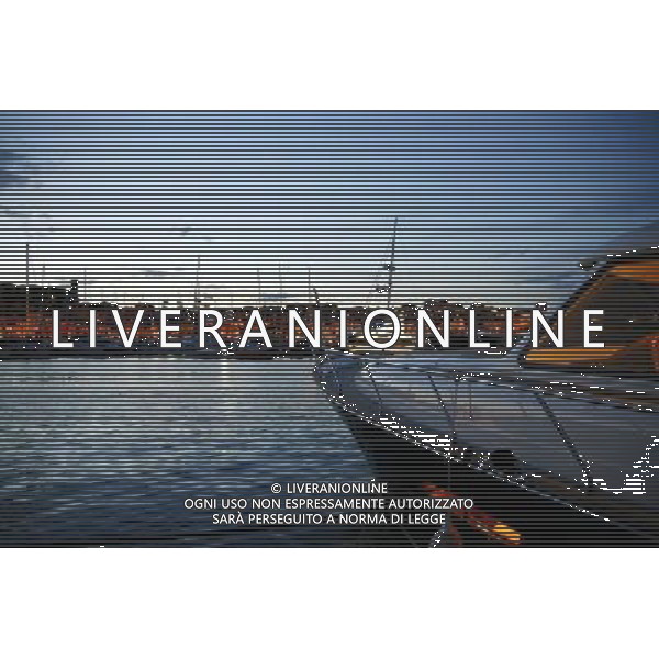 MONTECARLO NELLA FOTO Cannes Yacht Show 2008: Immagini di notte sulla situazione del Gruppo Ferretti. PHOTOSHOT-AG ALDO LIVERANI