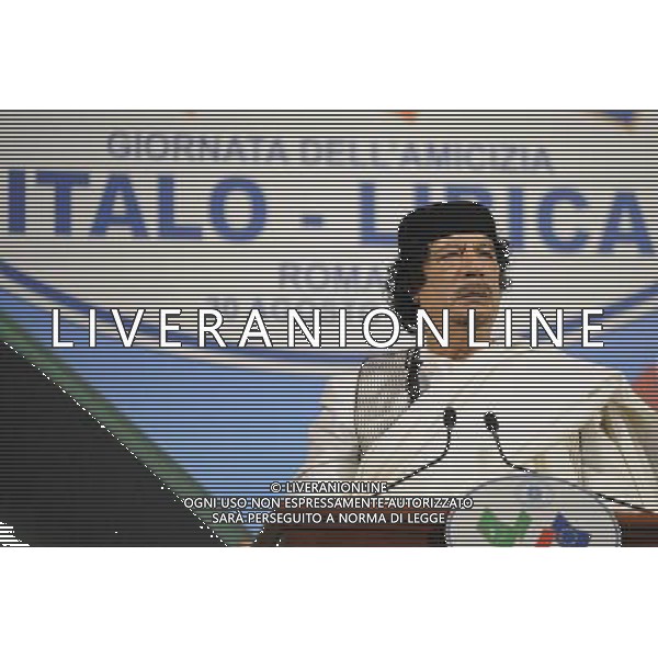 Roma - 30/08/2010 - Caserma Salvo d\'Acquisto - Il Presidente del Consiglio Silvio Berlusconi incontra il Leader della Rivoluzione Muammar Gheddafi - nella foto: ph. Corradetti / ©Aldo Liverani Sas
