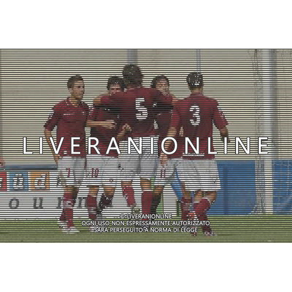 BOLZANO 05/09/2010 LEGA PRO SUDTIROL-SALERNITANA NELLA FOTO:DAVIDE CARCURO ESULTA CON JACOPO BALESTRI DOPO AVER SEGNATO FOTO PAOLA GARBUIO/AG.ALDO LIVERANI