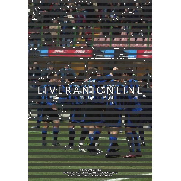 Inter-Juventus Coppa Italia semifinale ritorno Tim Cup 12/02/2004 nella foto esultanza di adriano dopo il gol abbracciato dai compagni* foto marco luzzani/Agenzia Aldo liverani