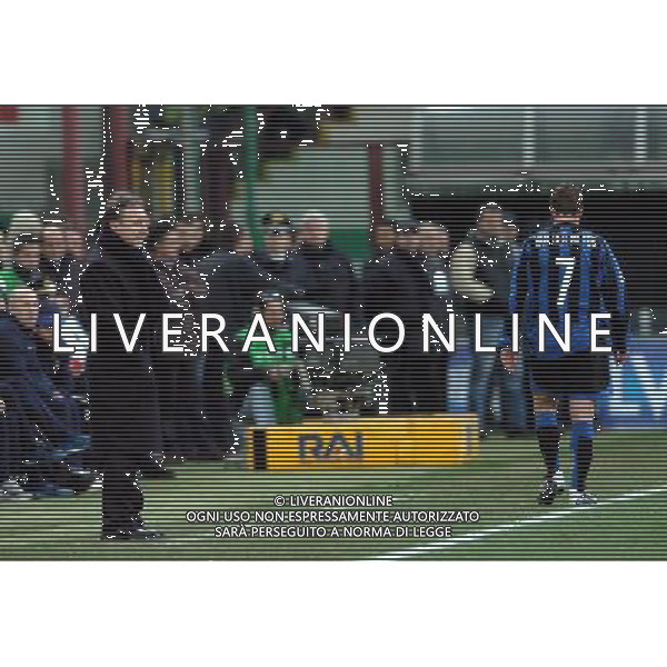 Inter-Juventus Coppa Italia semifinale ritorno Tim Cup 12/02/2004 nella foto la sostituzione di andy van der meyde sotto gli occhi di alberto zaccheroni * foto marco luzzani/Agenzia Aldo liverani