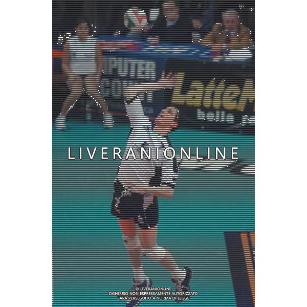 LA SPEZIA 11/02/04 FINAL EIGHT COPPA ITALIA SISLEY TREVISO-UNIMADE PARMA nella foto omrcen igor ph gigi arcaini/ag.aldo liverani