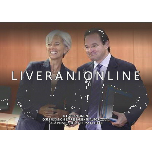 French Minister for Economy Christine Lagarde (L) and Greek finance Minister George Papakonstantinou during EU Eurogroup finance ministers meeting at European Council headquarters in Brussels, Belgium on 2010-09-07 by Wiktor Dabkowski Riunione e Conferenza Stampa dei ministri delle finanze dell\'Eurogruppo presso la sede del Consiglio europeo a Bruxelles, in Belgio 07/09/2010
