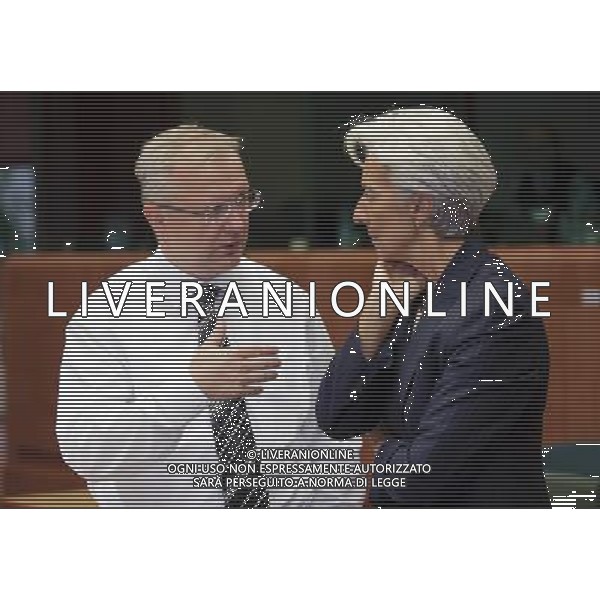 French Minister for Economy Christine Lagarde and EU Olli Rehn the European Monetary Affairs Commissioner during EU Eurogroup finance ministers meeting at European Council headquarters in Brussels, Belgium on 2010-09-07 by Wiktor Dabkowski Riunione e Conferenza Stampa dei ministri delle finanze dell\'Eurogruppo presso la sede del Consiglio europeo a Bruxelles, in Belgio 07/09/2010