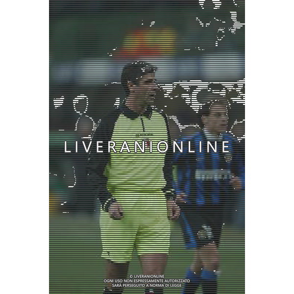 milano 12/02/04 inter-juventus coppa italia tim cup nella foto arbitro pellegrino di barcellona ph junior belardo / ag aldo liverani s.a.s