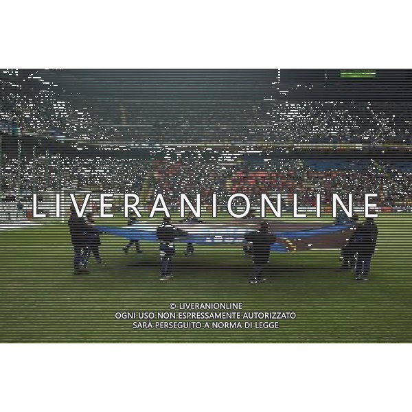 milano 12/02/04 inter-juventus coppa italia tim cup nella foto bambini in campo ph junior belardo / ag aldo liverani s.a.s