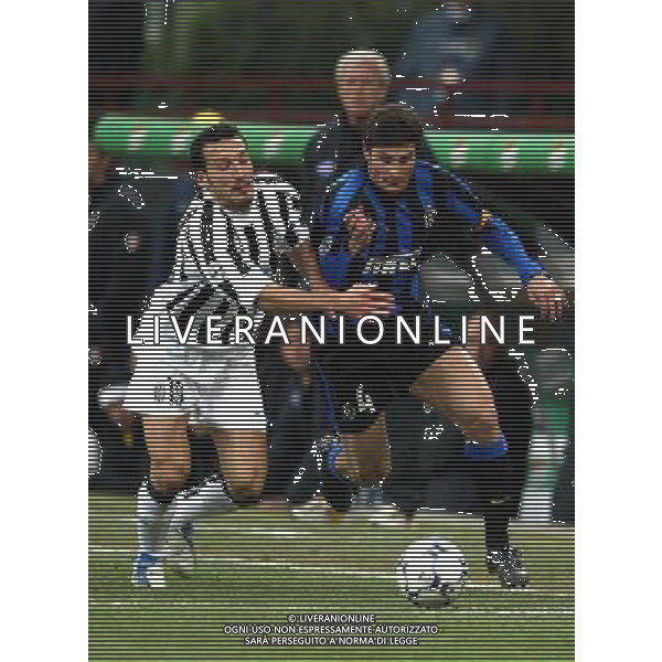 milano 12/02/04 inter-juventus coppa italia tim cup nella foto di vaio marco e javier zanetti ph junior belardo / ag aldo liverani s.a.s