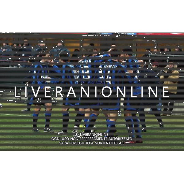 milano 12/02/04 inter-juventus coppa italia tim cup nella foto esultanza inter ph junior belardo / ag aldo liverani s.a.s