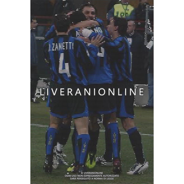 milano 12/02/04 inter-juventus coppa italia tim cup nella foto esultanza inter ph junior belardo / ag aldo liverani s.a.s