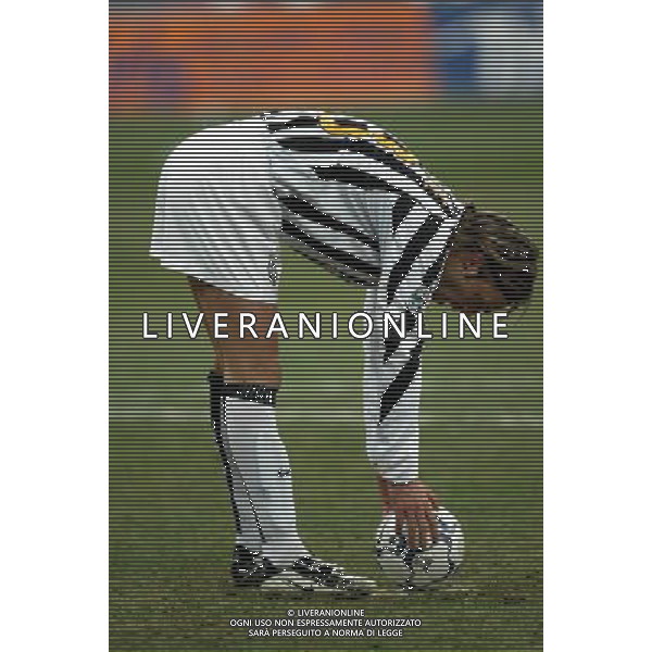 milano 12/02/04 inter-juventus coppa italia tim cup nella foto rigore legrottaglie nicola ph junior belardo / ag aldo liverani s.a.s