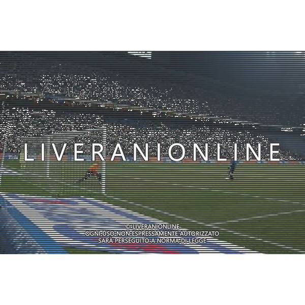 milano 12/02/04 inter-juventus coppa italia tim cup nella foto rigore farinos francisco ph junior belardo / ag aldo liverani s.a.s