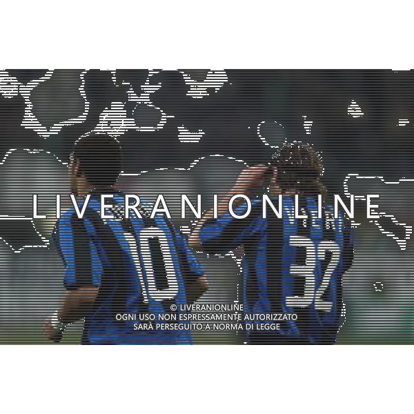 milano 12/02/04 inter-juventus coppa italia tim cup nella foto adriano ribeiro leite e vieri christian ph junior belardo / ag aldo liverani s.a.s