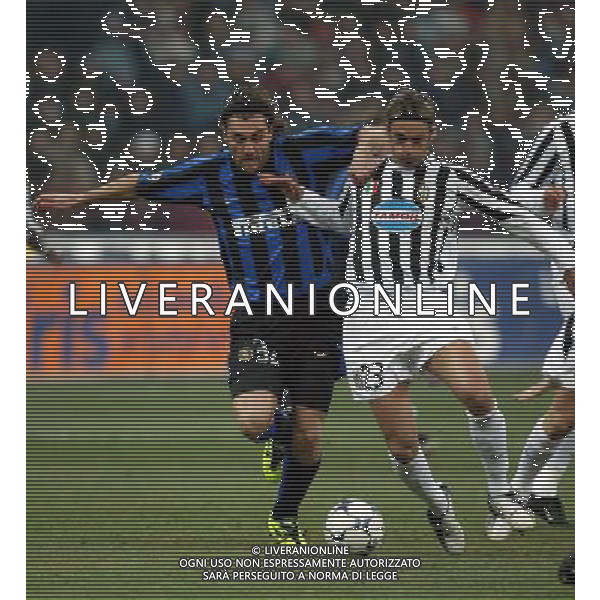 milano 12/02/04 inter-juventus coppa italia tim cup nella foto christian vieri e legrottaglie nicola ph junior belardo / ag aldo liverani s.a.s