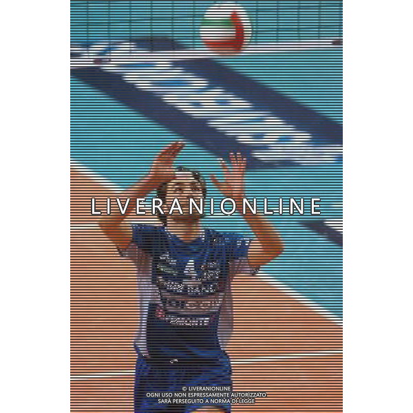 LA SPEZIA 11/02/04 FINAL EIGHT COPPA ITALIA 2003/04 ITAS DIATEC TRENTINO-NOICOM CUNEO nella foto sottile daniele ph gigi arcaini/ag.aldo liverani