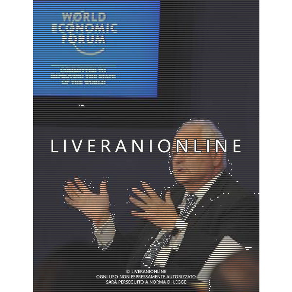 (100914) -- TIANJIN, Sept. 14, 2010 -- Martin Wolf, associate editor and chief economics commentator of the Financial Times of the United Kingdom, makes a gesture during the TV debate on ¡8Rethinking China¡¯s Competitive Edge¡± of the World Economic Forum (WEF) Annual Meeting of the New Champions 2010, at Tianjin Meijiang Convention Center, in north China\'s Tianjin Municipality on Sept. 14, 2010. Ma Ping)(axy) ©PHOTOSHOT/Agenzia Aldo Liverani Sas - ITALY ONLY - EDITORIAL USE ONLY -