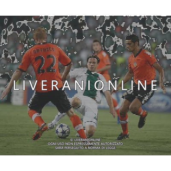 UEFA Champions League group C match between Bursaspor Turkey and Valencia Spain at Ataturk Stadium in Bursa, Turkey 14.09.2010 Valencia won scored 4 - 0 Pictured: Gustav Svensson (Center) of Bursaspor and Ricardo Costa (R) of Valencia. FOT. SESKIMPHOTO/NEWSPIX/Agenzia Aldo Liverani Sas ONLY ITALY *** Local Caption *** .