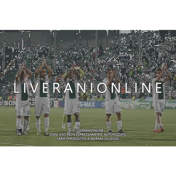 UEFA Champions League group C match between Bursaspor Turkey and Valencia Spain at Ataturk Stadium in Bursa, Turkey 14.09.2010 Valencia won scored 4 - 0 Pictured: L to R, Ali Tandogan (L), Sercan Yildirim, Gokcek Wederson , Federico Insua and Ozan Ipek of Bursaspor. FOT. SESKIMPHOTO/NEWSPIX/Agenzia Aldo Liverani Sas ONLY ITALY *** Local Caption *** .