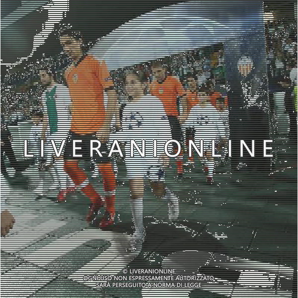 UEFA Champions League group C match between Bursaspor Turkey and Valencia Spain at Ataturk Stadium in Bursa, Turkey 15.09.2010 Valencia won scored 4 - 0 Pictured: Turkish Footballer Mehmet Topal of Valencia. FOT. SESKIMPHOTO/NEWSPIX/Agenzia Aldo Liverani Sas ONLY ITALY *** Local Caption *** .