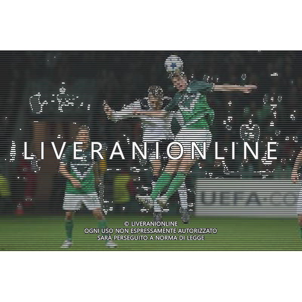 BREMA 14.09.2010 MECZ 1. KOLEJKA GRUPA A LIGA MISTRZOW SEZON 2010/11: WERDER BREMA - TOTTENHAM LONDYN 2:2 --- CHAMPIONS LEAGUE MATCH GROUP A: WERDER BREMEN - TOTTENHAM HOTSPUR FC 2:2 PETER CROUCH TIM BOROWSKI WERDER BREMA TOTTENHAM FOT. NEWSPIX/ALDO LIVERANI SAS ITALY ONLY *** Local Caption *** .