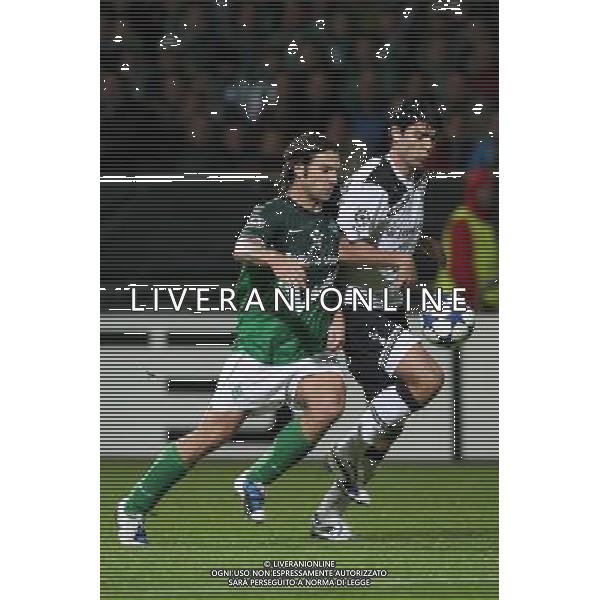 BREMA 14.09.2010 MECZ 1. KOLEJKA GRUPA A LIGA MISTRZOW SEZON 2010/11: WERDER BREMA - TOTTENHAM LONDYN 2:2 --- CHAMPIONS LEAGUE MATCH GROUP A: WERDER BREMEN - TOTTENHAM HOTSPUR FC 2:2 TORSTEN FRINGS VEDRAN CORLUKA WERDER BREMA TOTTENHAM FOT. NEWSPIX/ALDO LIVERANI SAS ITALY ONLY *** Local Caption *** .